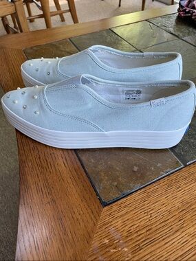 Bling-New Women's brand -Pale Blue Canvas Slip-On with Pearl Studs